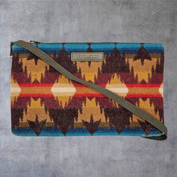 Pendleton Rock Point Large Three Pocket Keeper Southwestern Wool Crossbody Purse - Picture 1 of 9